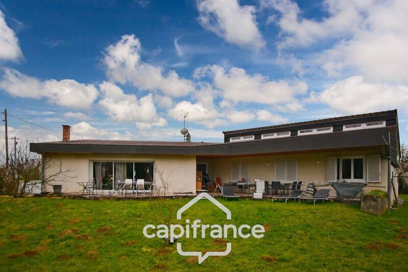 Maison 5 pièces 161 m² · à Bletterans · 161 m² · 290 000 €