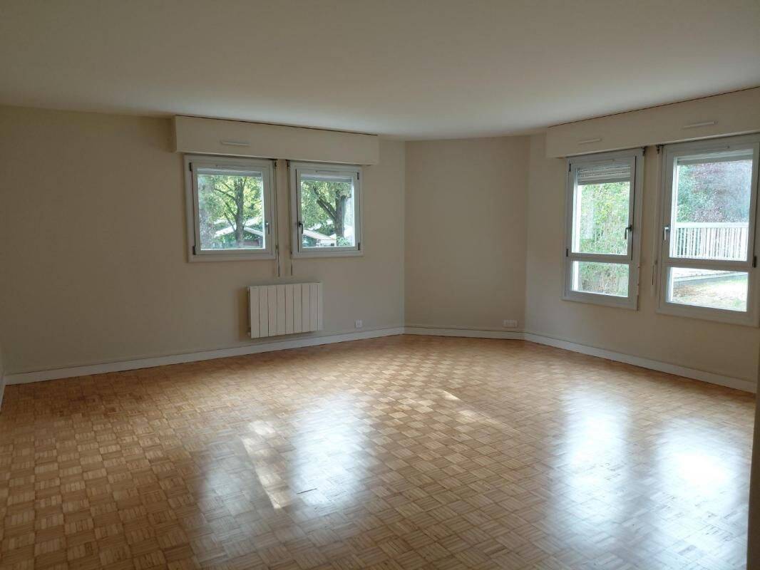Appartement 4 pièces 94 m² · à Le Chesnay-Rocquencourt · 94 m² · 1 809 €/mois