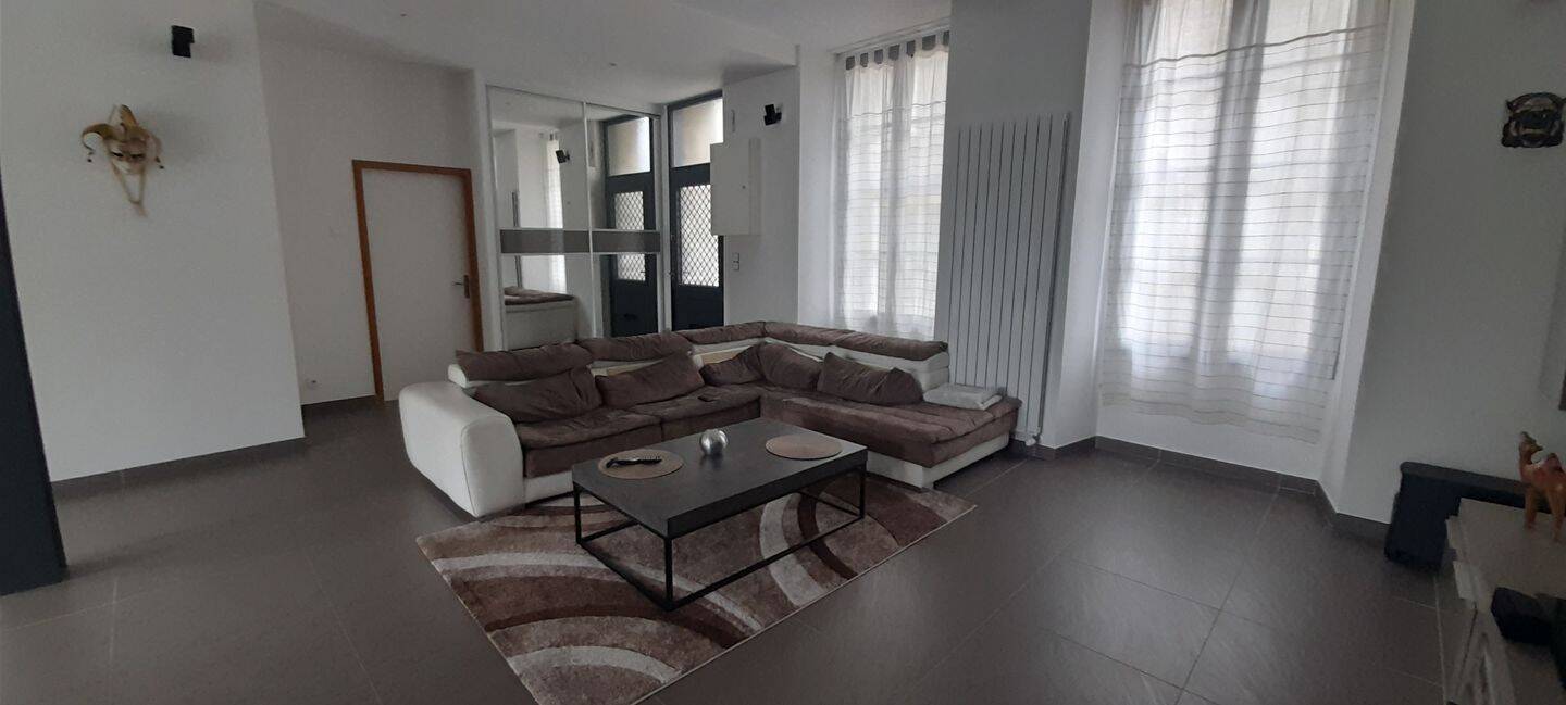 Maison 12 pièces 340 m² · à Saint-Brieuc · 340 m² · 850 000 €