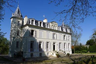 Château à vendre 2 800 000 € 17 pièces 12 chambres 1 000 m² 150 000 m² de terrain Bailly Romainvilliers 77700