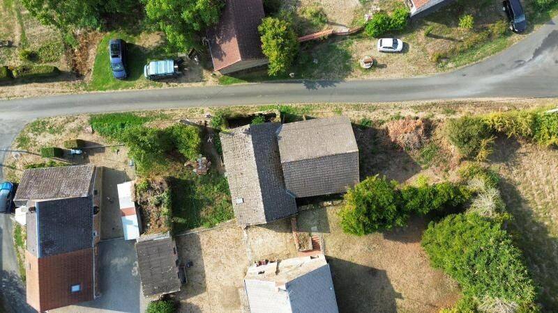 Maison 4 pièces 173 m² · à Lignerolles · 173 m² · 30 000 €