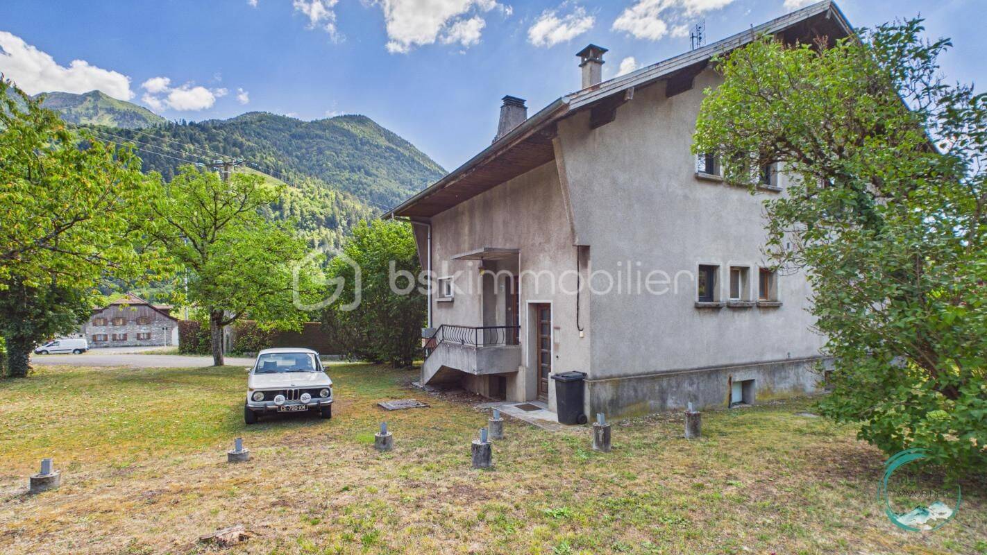 Appartement 4 pièces 103 m² · à La Tour · 102,8 m² · 230 000 €