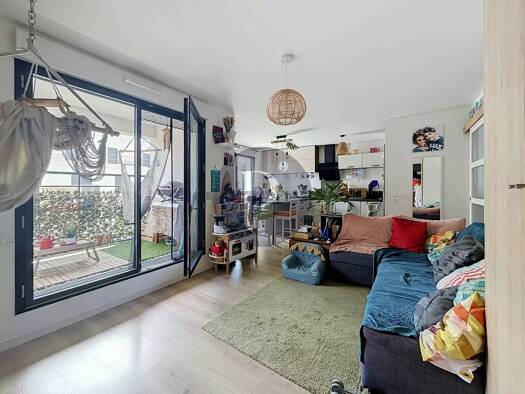 Appartement à vendre 269 900 € 3 pièces 2 chambres 58,6 m² Étage 2/3 Le Coulon Thiais 94320