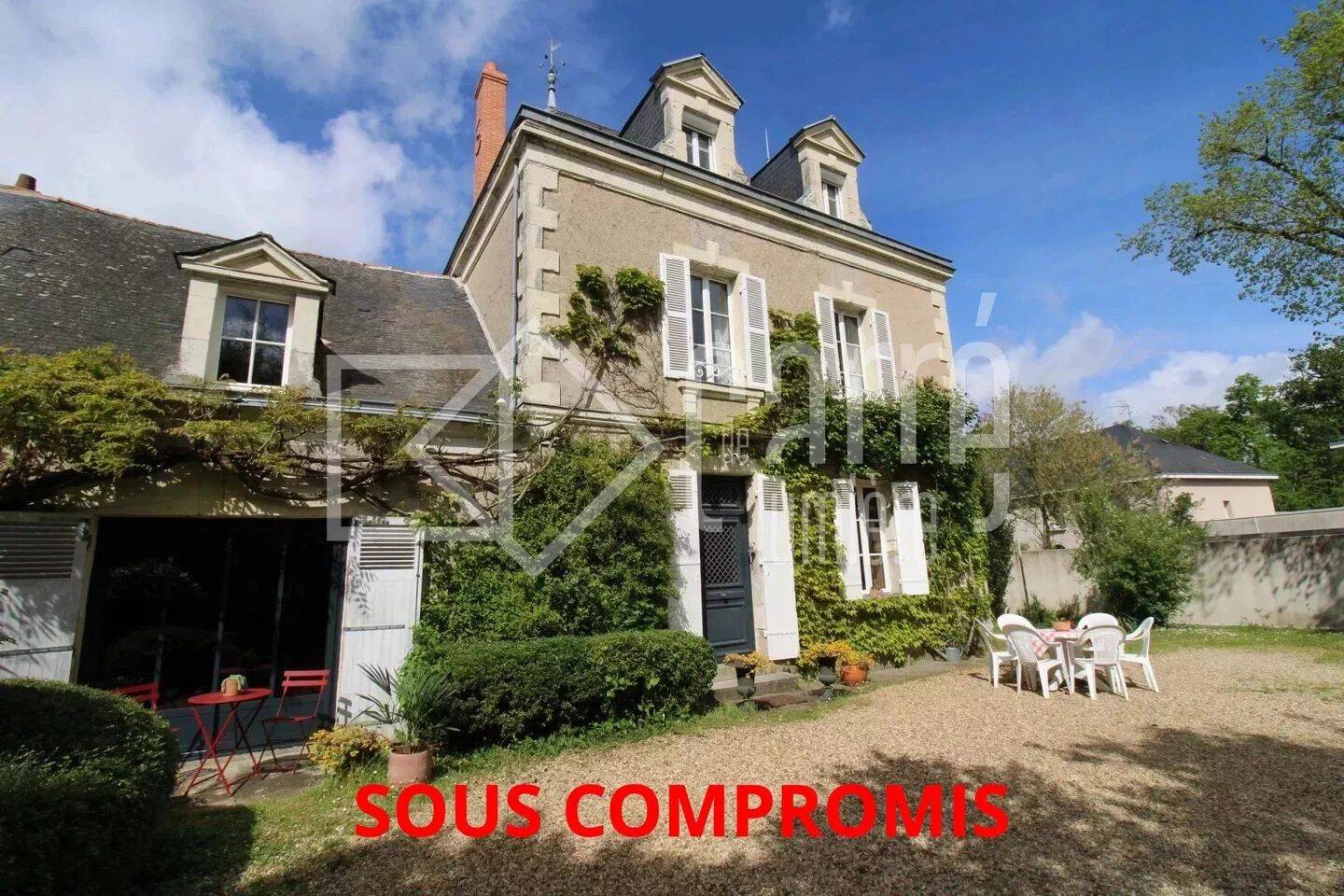 Maison 9 pièces 193 m² · à Mûrs-Erigné · 193 m² · 525 000 €
