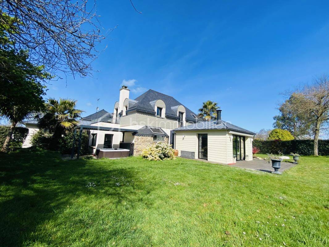 Maison 10 pièces 252 m² · à Dinard · 252 m² · 1 163 000 €