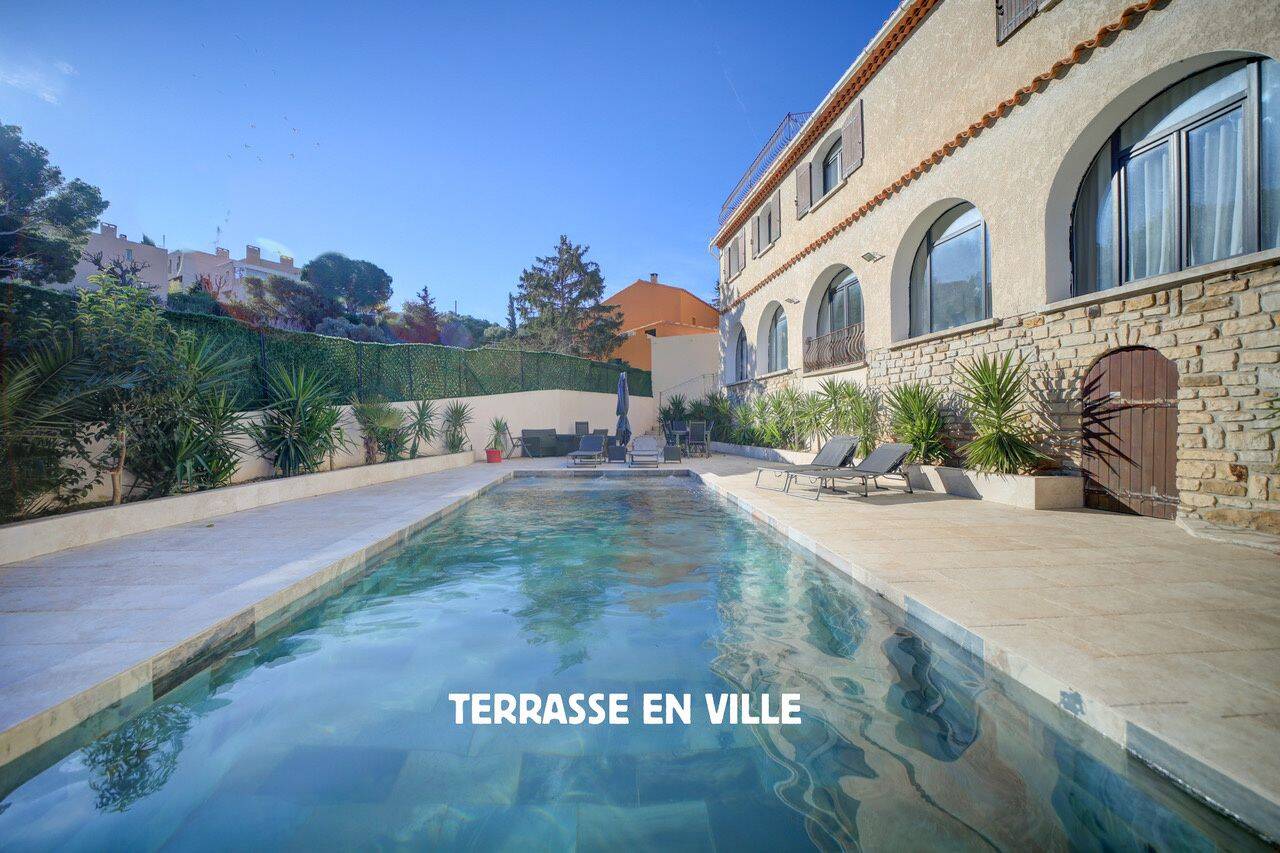 Maison 8 pièces 400 m² · à La Ciotat · 400 m² · 1 550 000 €