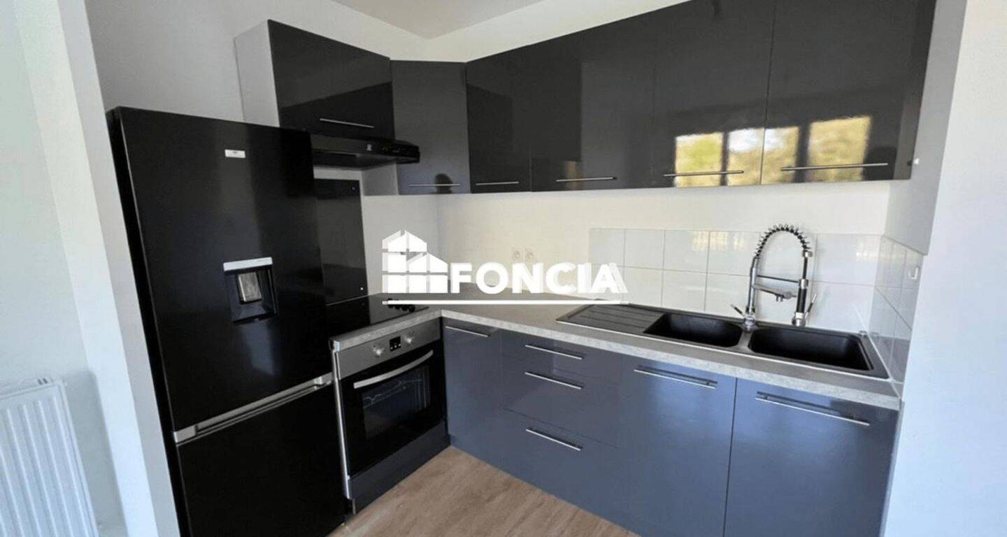 Appartement 3 pièces 52 m² · à Corbeil-Essonnes · 51,6 m² · 926 €/mois