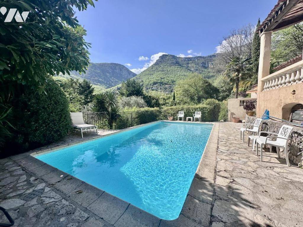 Maison 3 pièces 601 m² · à Tourrettes-sur-Loup · 601 m² · 800 000 €