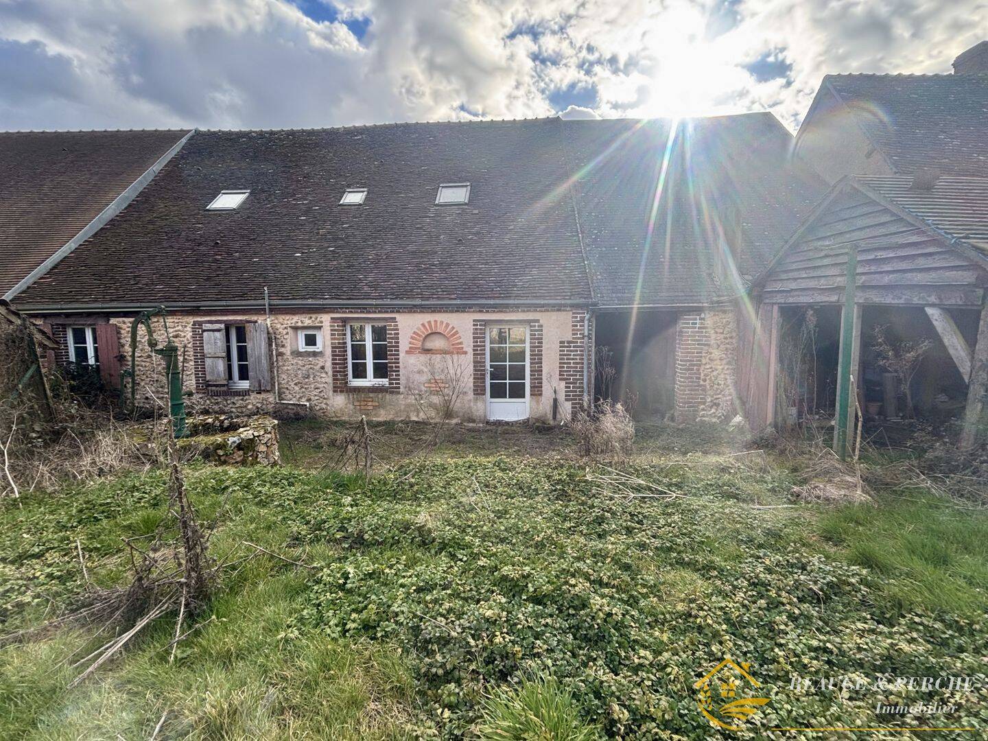 Maison 7 pièces 143 m² · à La Croix-du-Perche · 143,2 m² · 90 000 €