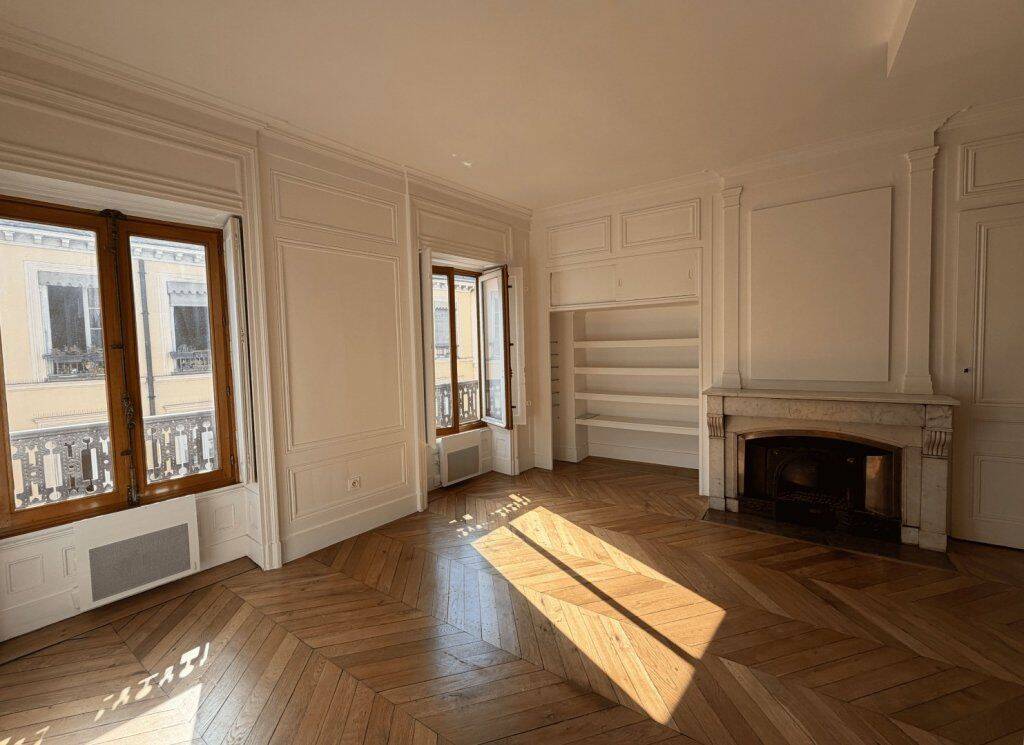Appartement 4 pièces 71 m² · à Lyon 1er Arrondissement · 71 m² · 1 676 €