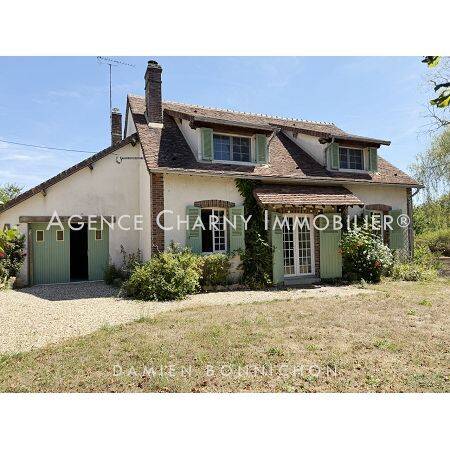Maison 7 pièces 139 m² · à Charny Orée de Puisaye · 139 m² · 249 500 €
