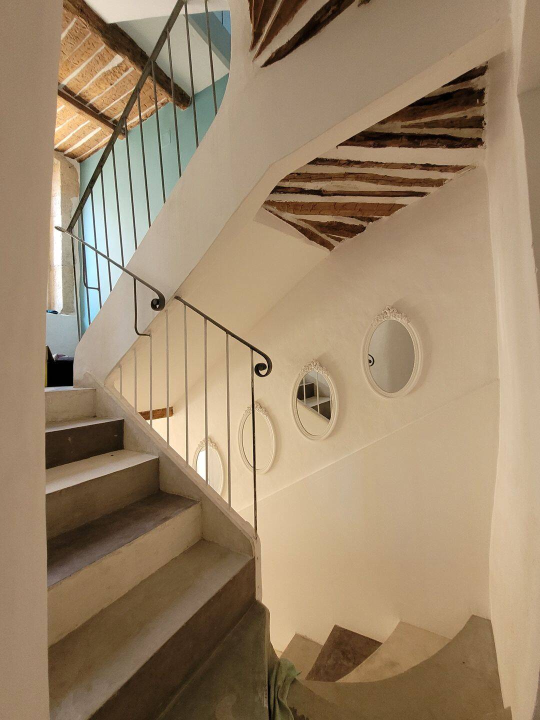 Maison 4 pièces 100 m² · à Saint-Mitre-les-Remparts · 100 m² · 1 180 €