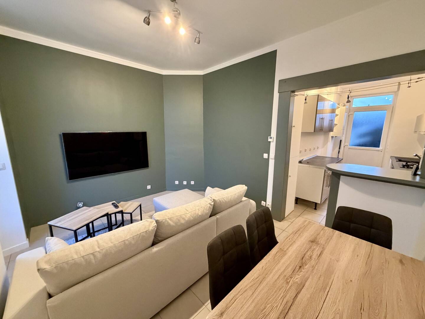 Appartement 2 pièces 44 m² · à Château-Landon · 44 m² · 850 €