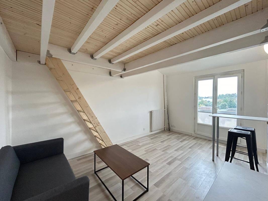 Appartement 2 pièces 25 m² · à Creil · 25 m² · 730 €/mois