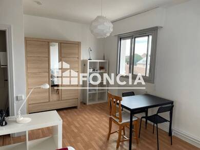 Appartement à louer 500 € 1 pièce 22 m² 3ème étage disponible à partir du 23/05/2025 Saint Jean Eudes-Saint Gilles Caen 14000