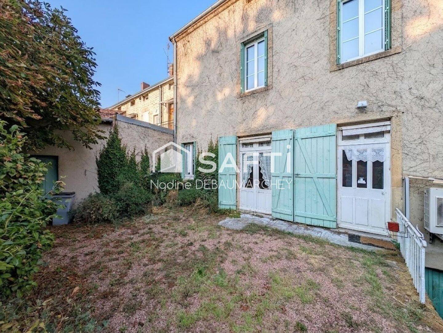 Maison 7 pièces 164 m² · à Génelard · 164 m² · 99 000 €