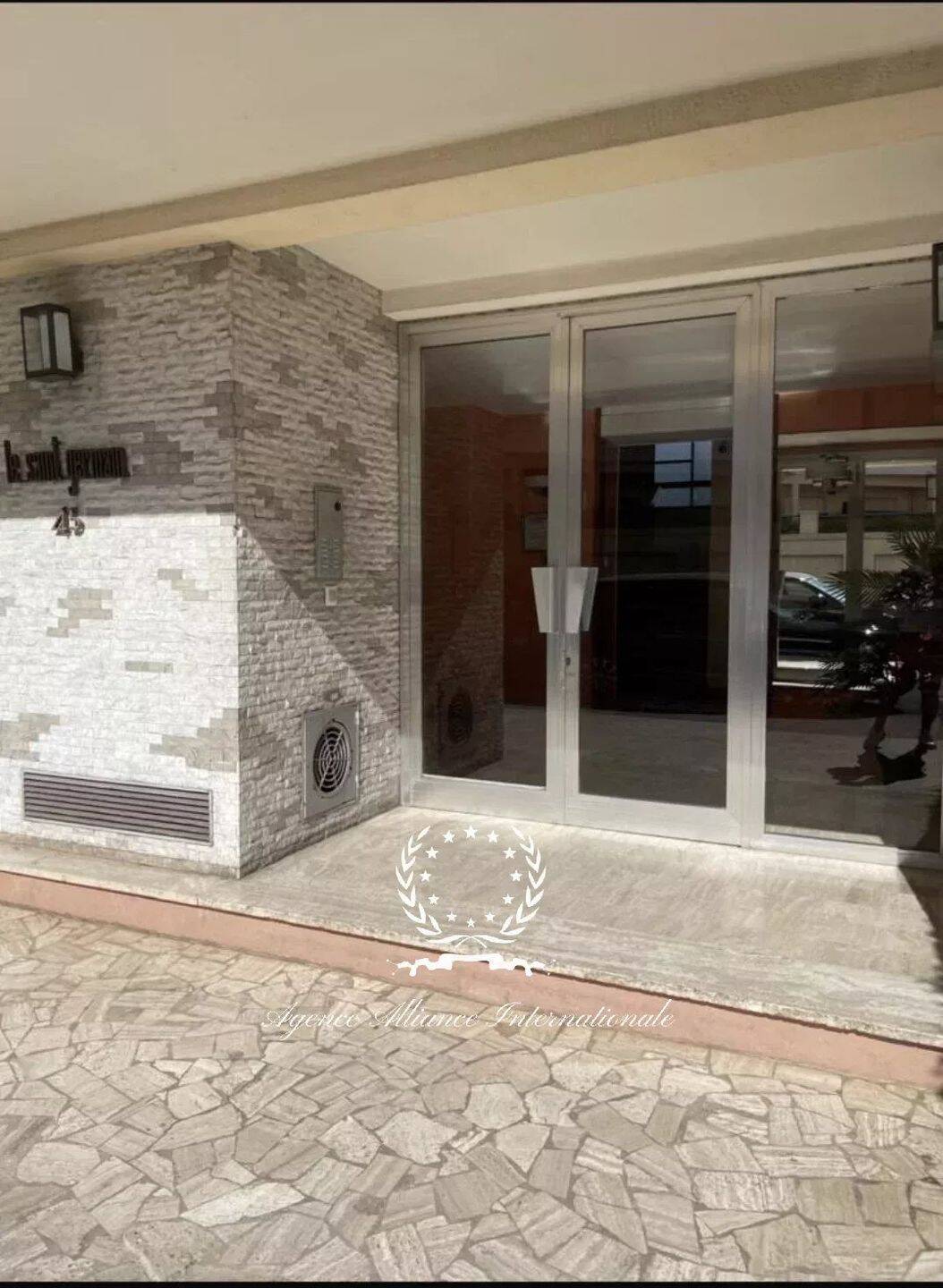 Appartement 4 pièces 82 m² · à Le Cannet · 82 m² · 375 000 €