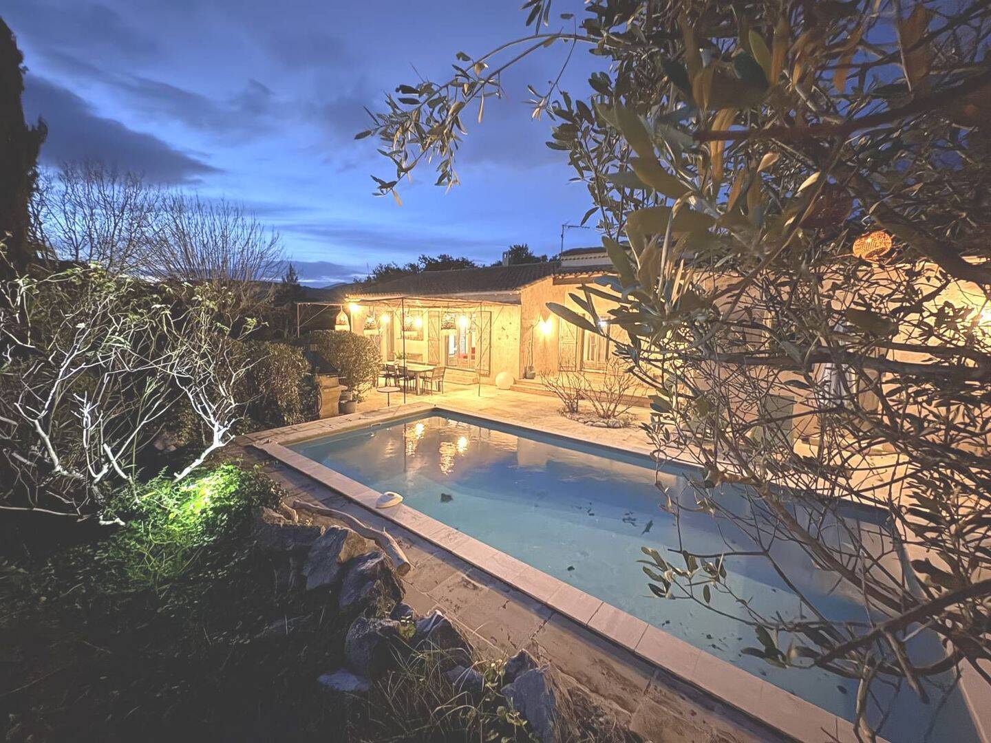 Maison 4 pièces 178 m² · à Cassis · 177,5 m² · 3 000 €