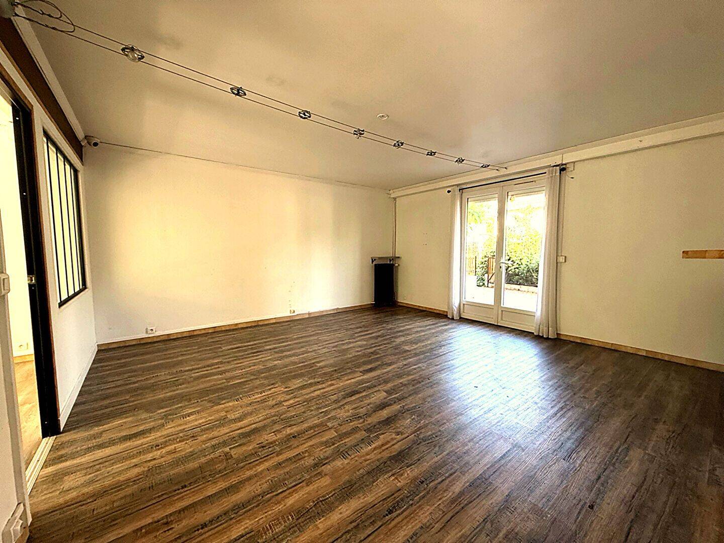 Appartement 3 pièces 82 m² · à Villemomble · 82 m² · 1 300 €