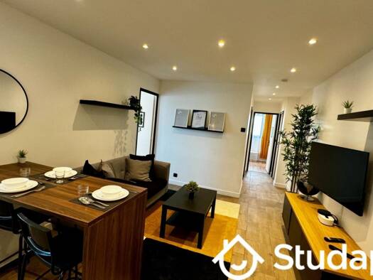 Colocation à louer 520 € 1 pièce 1 chambre 9 m² 2ème étage Champtier du Coq Évry-Courcouronnes 91000