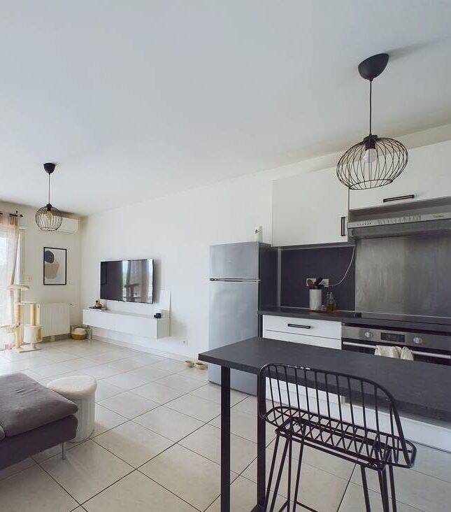 Appartement 2 pièces 38 m² · à Bordeaux · 38 m² · 548 €