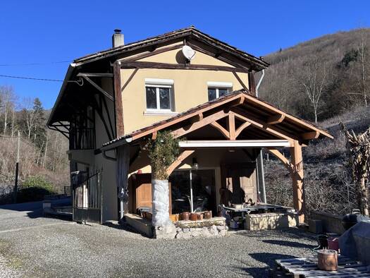 Propriété à vendre 213 000 € 6 pièces 4 chambres 133 m² 2 485 m² de terrain Portet-d'Aspet 31160