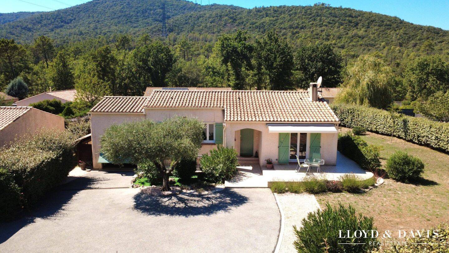 Maison 4 pièces 77 m² · à Bagnols-en-Forêt · 77 m² · 449 000 €