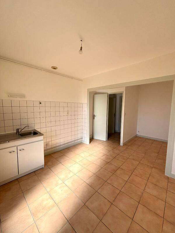 Appartement 2 pièces 40 m² · à Montceau-les-Mines · 40 m² · 350 €