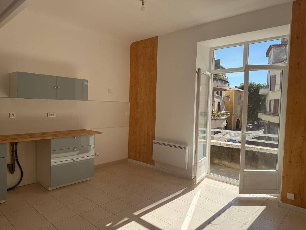 Appartement 3 pièces 45 m² · à Pont-Saint-Esprit · 45 m² · 520 €