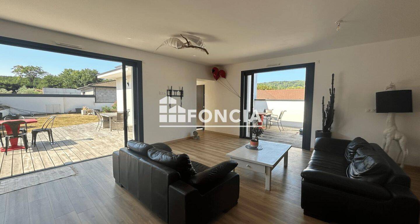 Maison 3 pièces 109 m² · à Jardin · 109,4 m² · 1 532 €