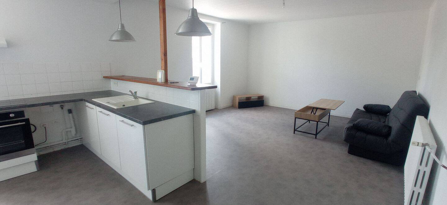 Appartement 1 pièce 38 m² · à Montluçon · 38 m² · 350 €/mois