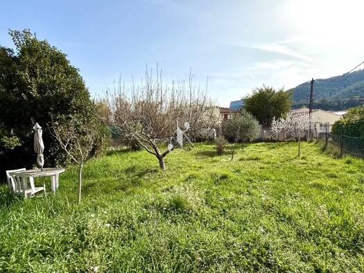 Appartement à vendre 270 000 € 3 pièces 2 chambres 76 m² Étage 1/1 Saint-Savournin 13119