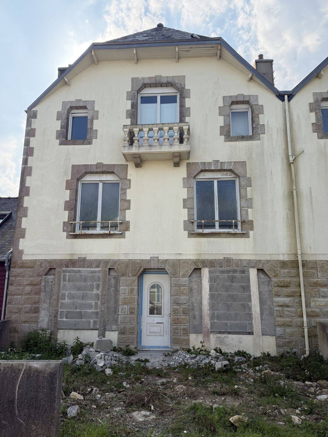 Maison 8 pièces 131 m² · à Lanvéoc · 131 m² · 149 000 €