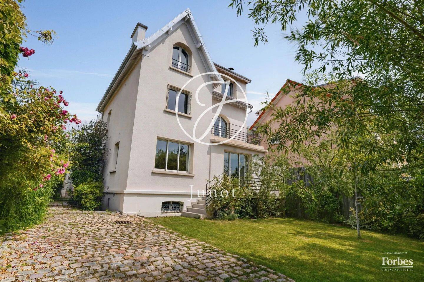 Maison 8 pièces 265 m² · à Garches · 265 m² · 1 790 000 €