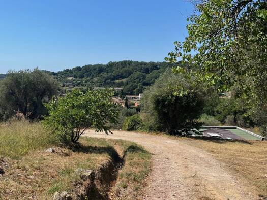 Terrain constructible à vendre 420 000 € 2 000 m² de terrain Châteauneuf-Grasse 06740