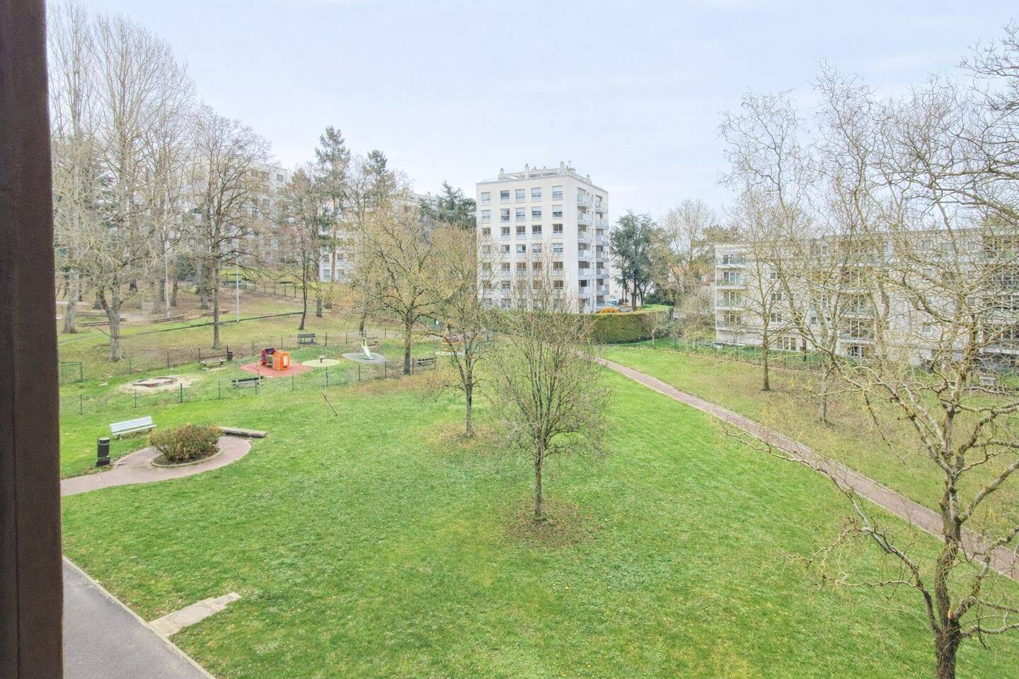 Appartement 4 pièces 92 m² · à Saint-Cloud · 92 m² · 2 800 €/mois