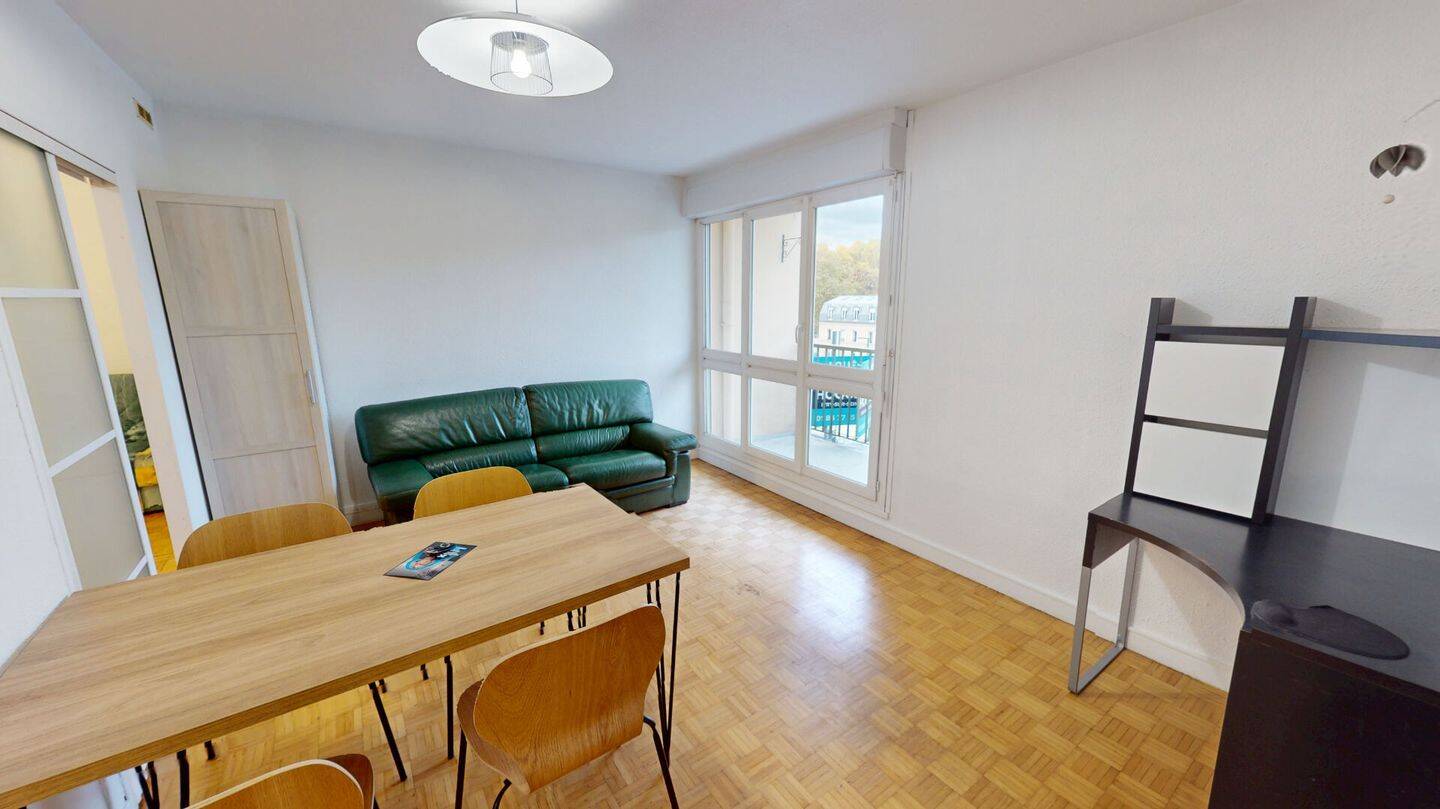 Appartement 2 pièces 54 m² · à Ivry-sur-Seine · 54 m² · 1 210 €
