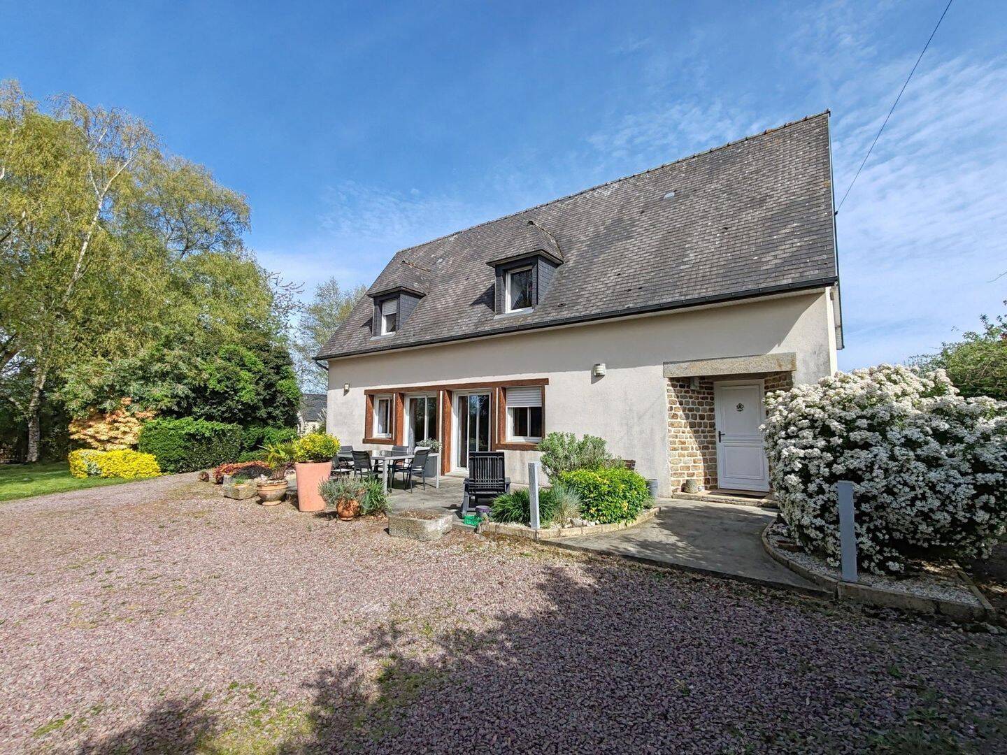 Maison 6 pièces 168 m² · à Mortain-Bocage · 168 m² · 185 000 €