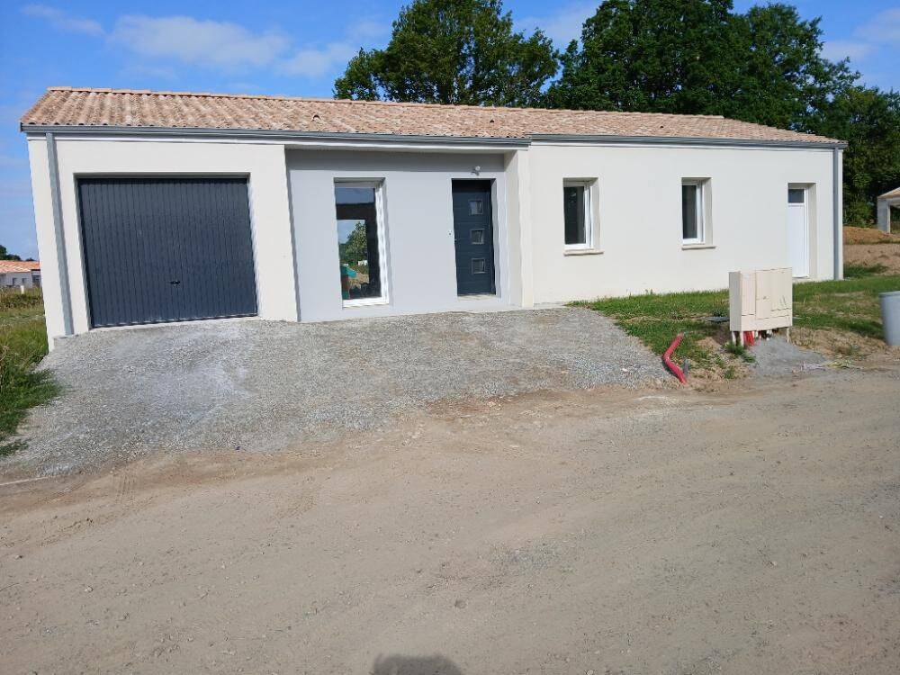 Maison 4 pièces 81 m² · à Mouilleron-le-Captif · 81 m² · 1 200 €