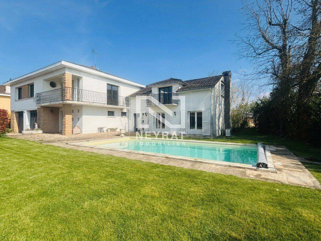 Maison 6 pièces 202 m² · à Sanvignes-les-Mines · 202 m² · 189 000 €