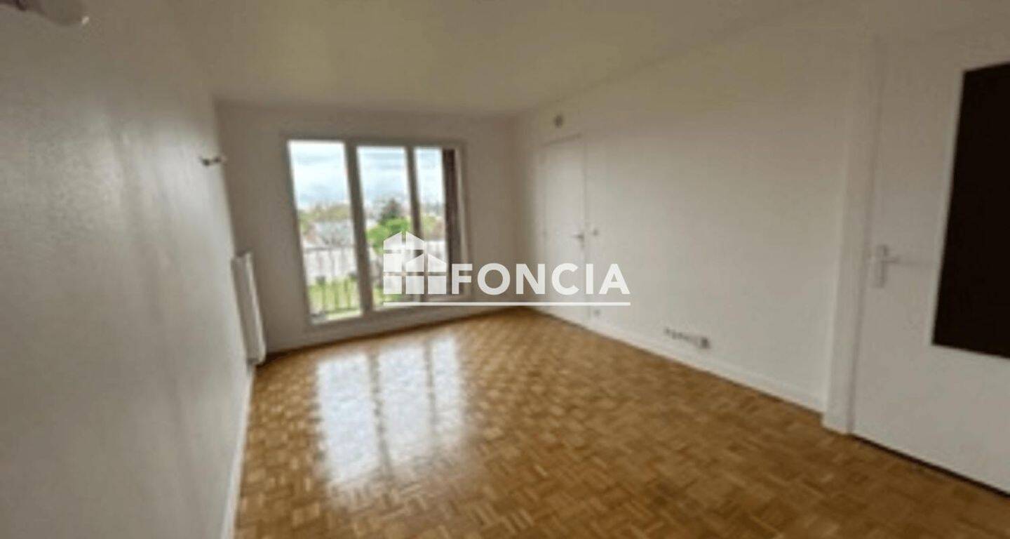 Appartement 1 pièce 27 m² · à Saint-Maur-des-Fossés · 27,4 m² · 730 €