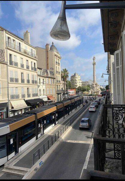 Appartement 3 pièces 64 m² · à Marseille 6ème Arrondissement · 64 m² · 1 290 €