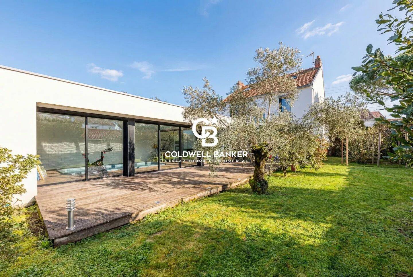 Maison 9 pièces 260 m² · à Saint-Sébastien-sur-Loire · 260 m² · 832 000 €