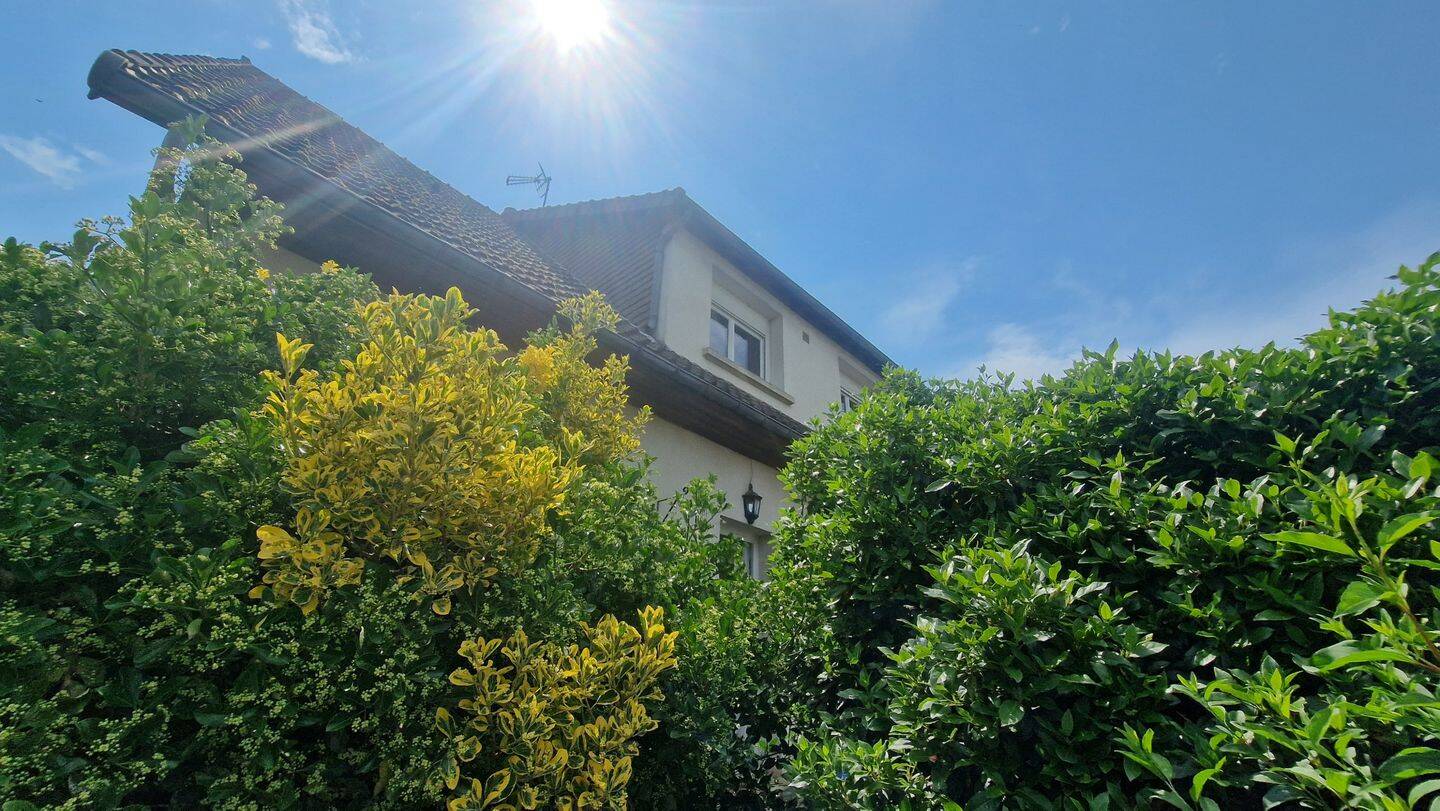 Maison 9 pièces 176 m² · à Changé · 176 m² · 245 000 €