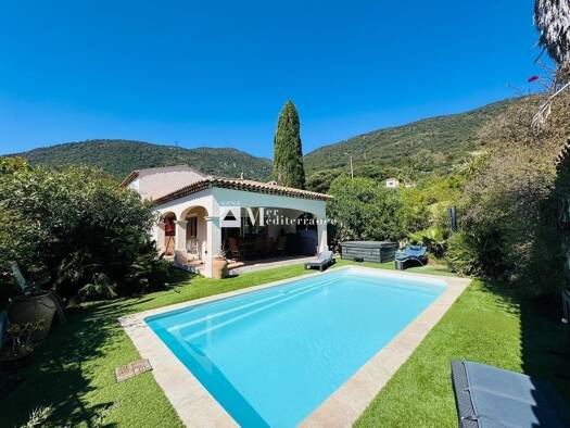 Maison à vendre 1 040 000 € 5 pièces 4 chambres 123 m² 900 m² de terrain Cavalaire-sur-Mer 83240