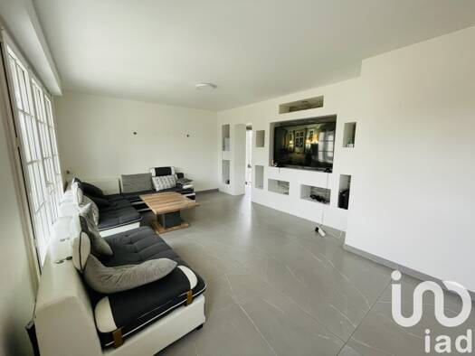 Maison à vendre 279 000 € 5 pièces 4 chambres 134 m² 903 m² de terrain Rue de Saint Denis Saint-Denis-en-Val 45560