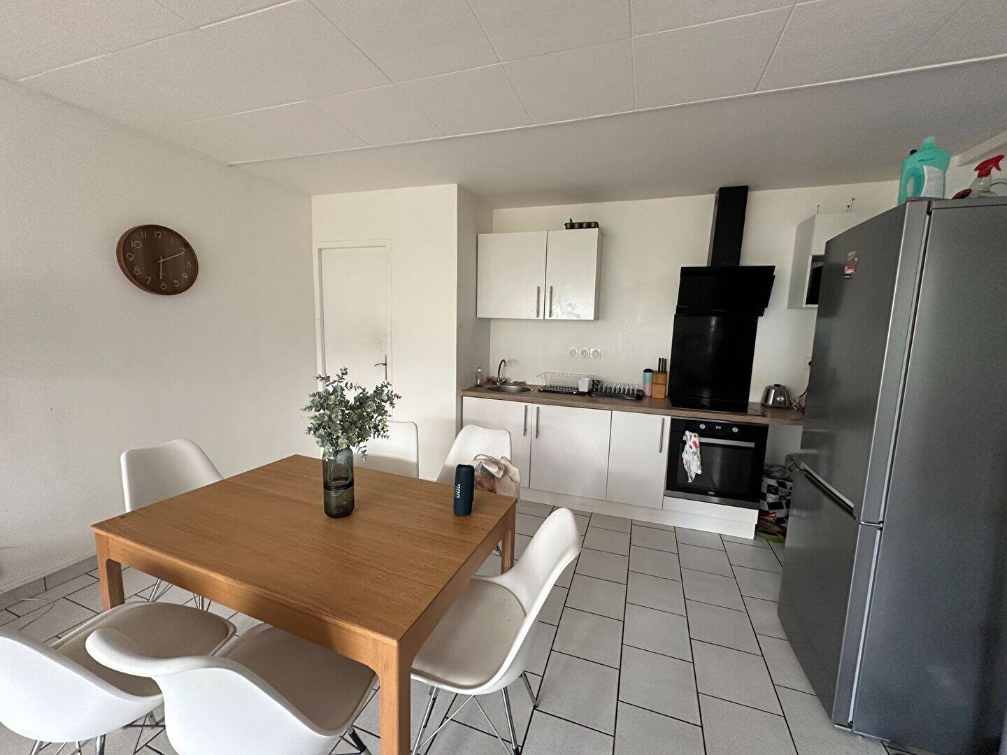 5 pièces 85 m² · à Vénissieux · 85 m² · 450 €