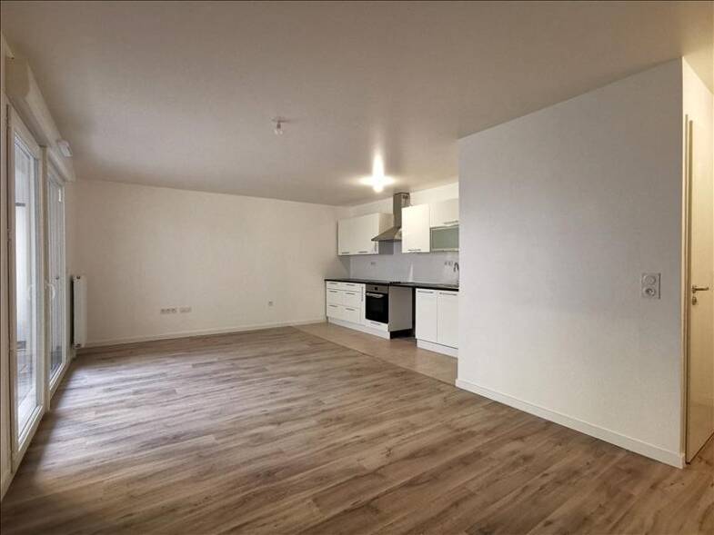 Appartement à louer 1 100 € 2 pièces 1 chambre 49 m² 2ème étage Le Centre Ville Villiers-sur-Marne 94350