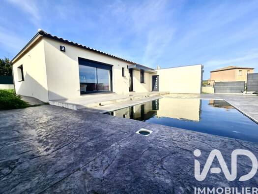 Maison de plain-pied à vendre 262 000 € 4 pièces 3 chambres 112 m² 525 m² de terrain Villeneuve-Minervois 11160
