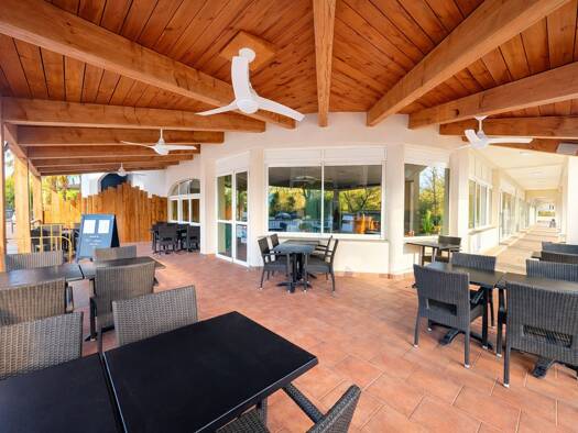 Boutique à vendre Fonds de commerce 160 000 € 110 m² de surface de vente Est Biguglia 20620